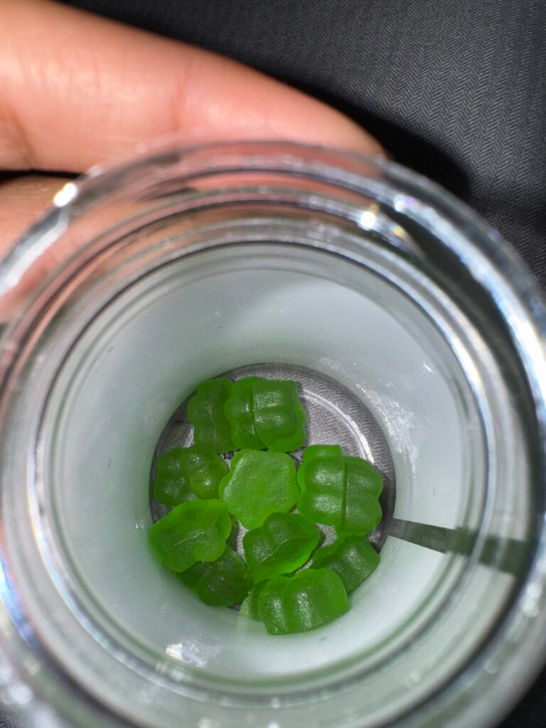 Image #1 de Thomas Angélique